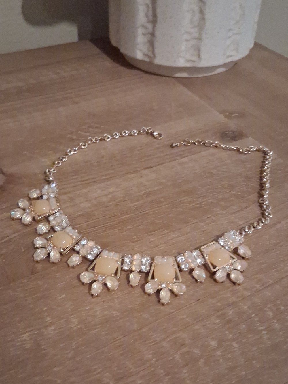 New Elegant Gold and Cream Statement Necklace - Women Jewelry - Picture 13 of 16